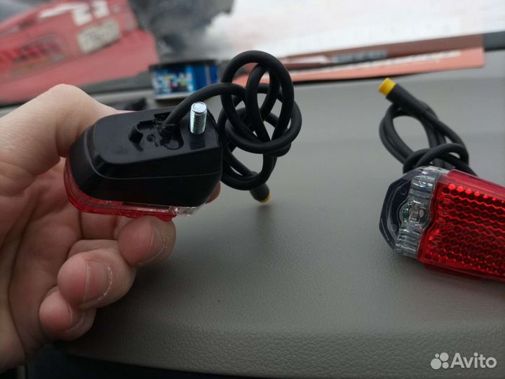 Стоп сигнал на электро самокат