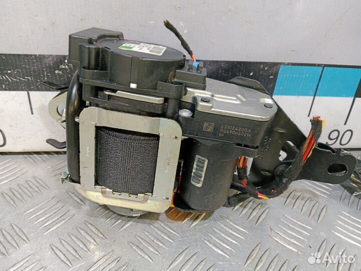 Б/У Ремень передний правый Mercedes W222#001