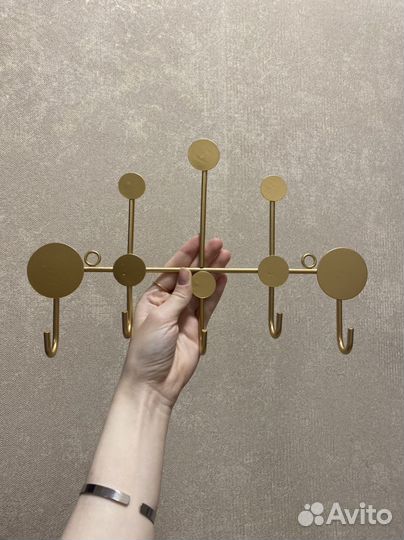 Вешалка с крючками настенная