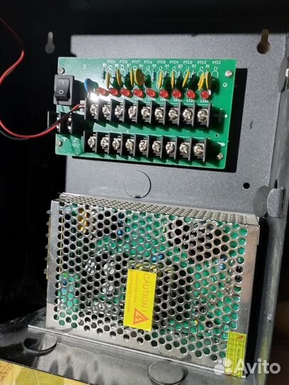 Smartec ST-PS105-9 блок питания 12 В, навесной