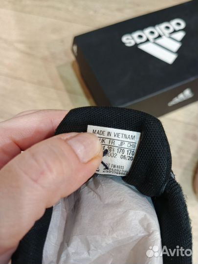 Кроссовки adidas