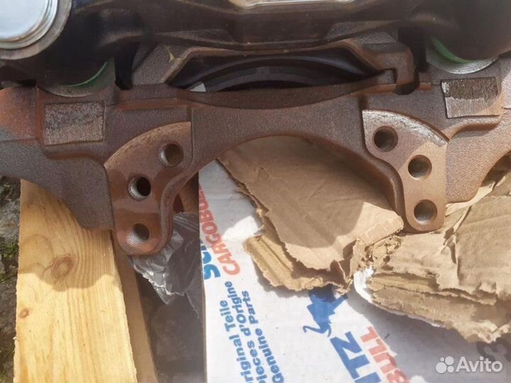 Суппорт полуприцепа Правый