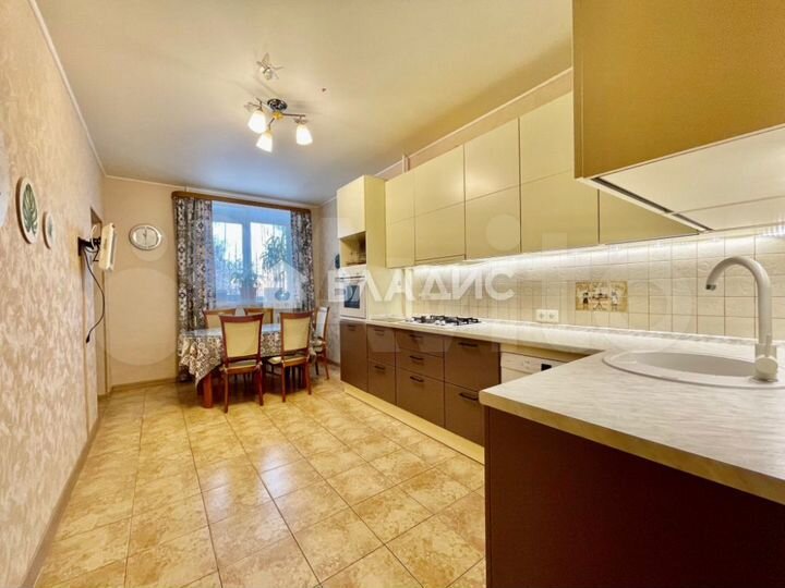 4-к. квартира, 142,5 м², 1/5 эт.