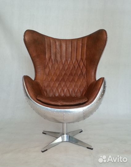 Кресло Egg Aviator коричневая кожа