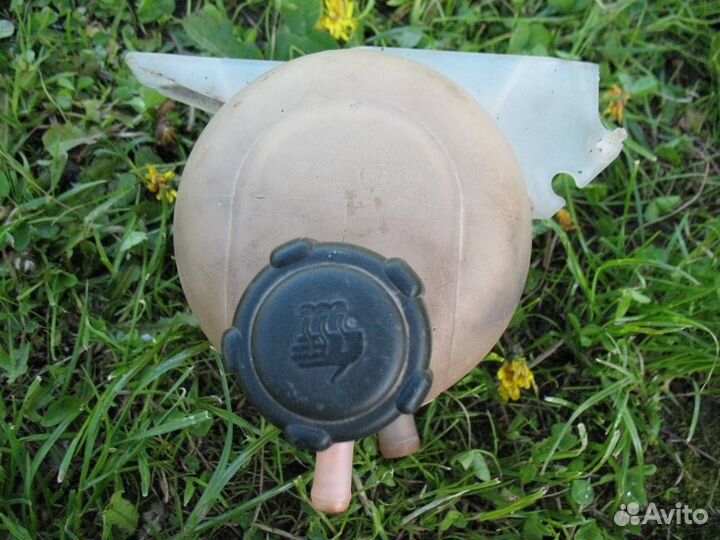 Расширительный бачок Renault Logan