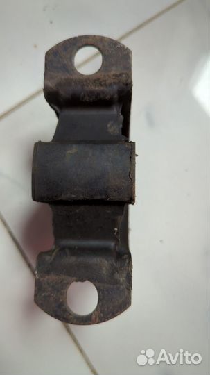 Задняя подушка двигателя ваз 2108