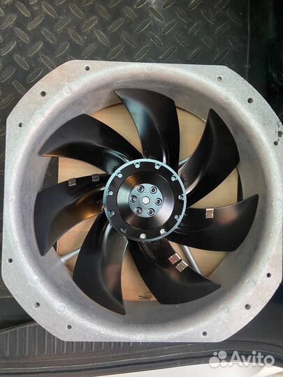 Вентилятор ebmpapst W2E250-HL06-01 (Германия)