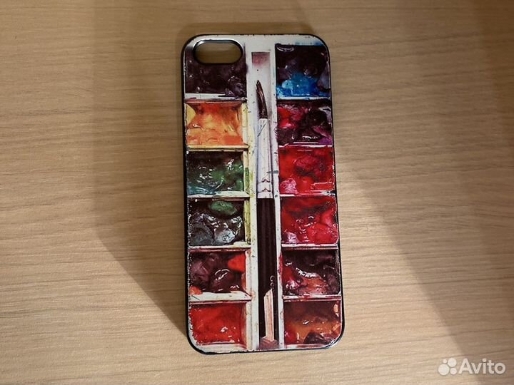 Чехлы на айфон 5s