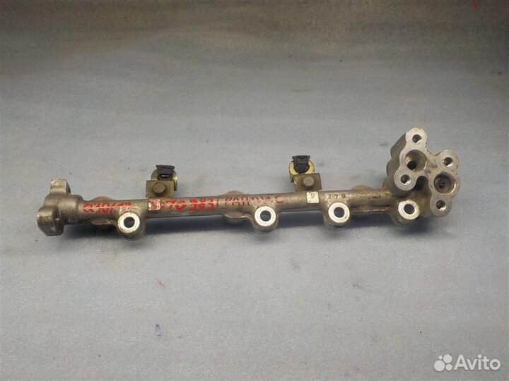 Рейка топливная (рампа) Mitsubishi Grandis 2003-2