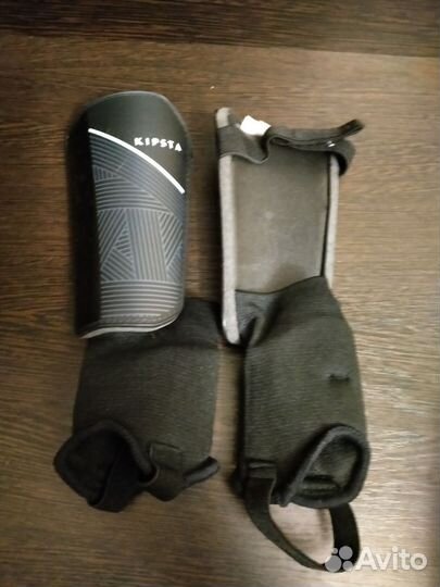 Футбольные щитки