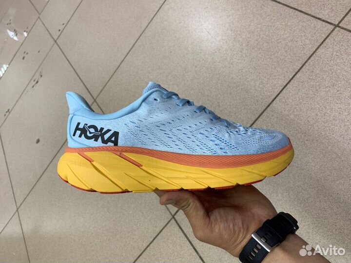 Беговые кроссовки hoka