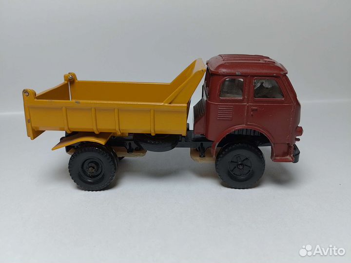 Маз самосвал СССР 1:43