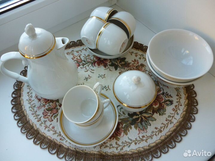 Кофейный набор из белого фарфора из 80-ых