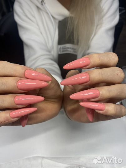 Маникюр, педикюр, наращивание ногтей