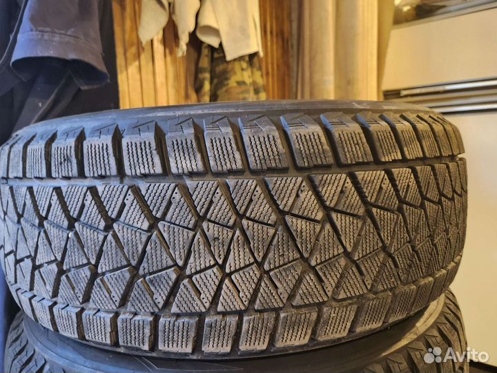 Bridgestone Blizzak DM-Z3 235/55 R19