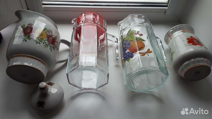 Кувшины и графины