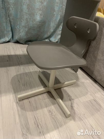 Маникюрный стол и стул