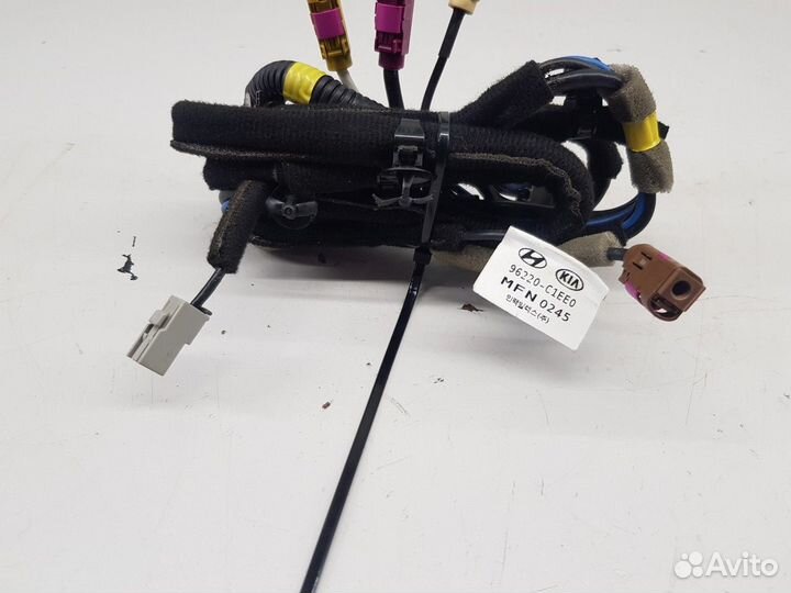 Электропроводка медиацентра (Hyundai Sonata)