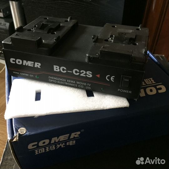 Зарядка для двух аккумуляторов Comer BC-C2S