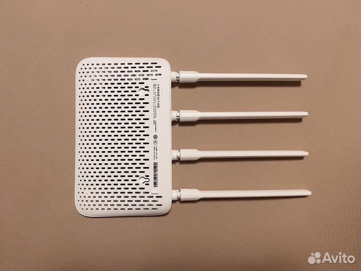 Роутер Xiaomi Mi Wi-Fi 4A Giga Version