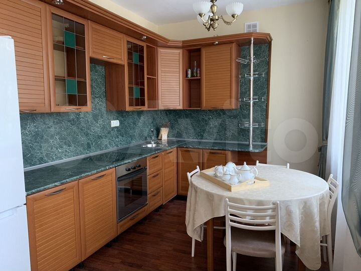 3-к. квартира, 77 м², 2/4 эт.