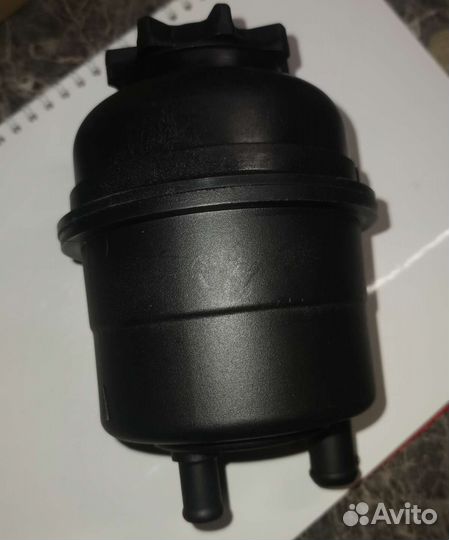 Бачок гур новый BMW