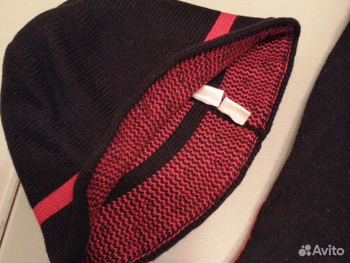 Женские шапка и шарф