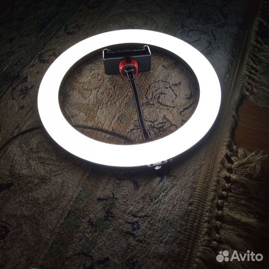 Кольцевая лампа