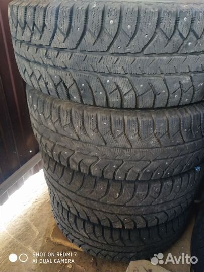 Резина зимняя 205 65 r15