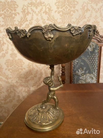 Ваза бронза