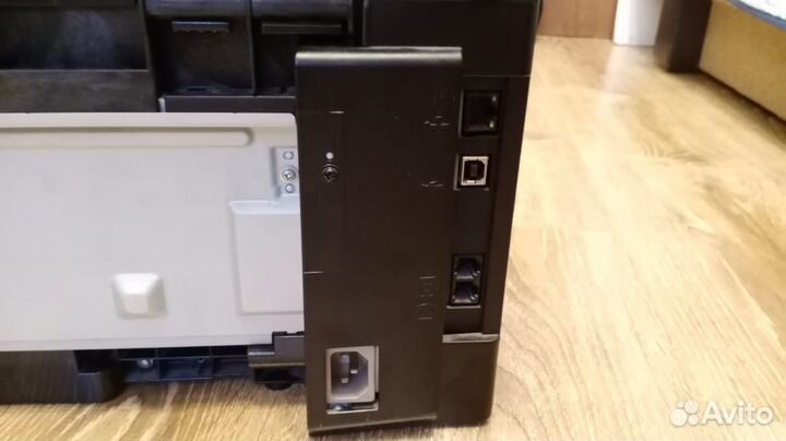 HP LaserJet M1212nf и четыре новых картриджа