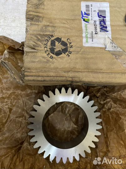 Джон Дир R529684 шестерня коленвала John Deere