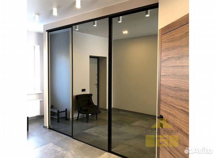 Шкаф трехстворчатый