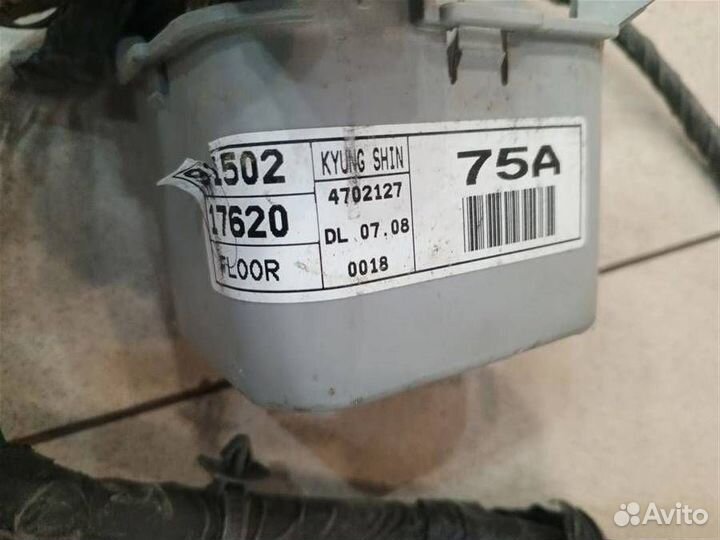 Проводка салона Hyundai Matrix 2001-2010