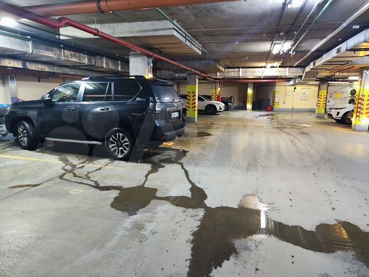 Машиноместо, 14 м²