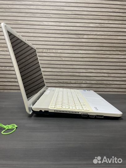 Ноутбук Sony vaio (Core i5)