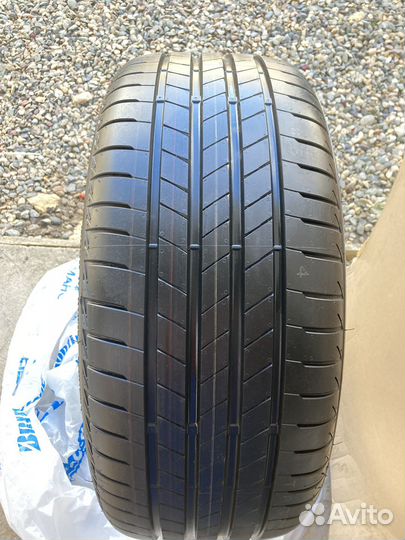 Bridgestone Turanza T005 245/40 R19 и 275/35 R19 98Y