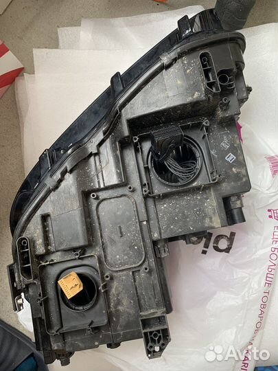 Передняя фара tiguan