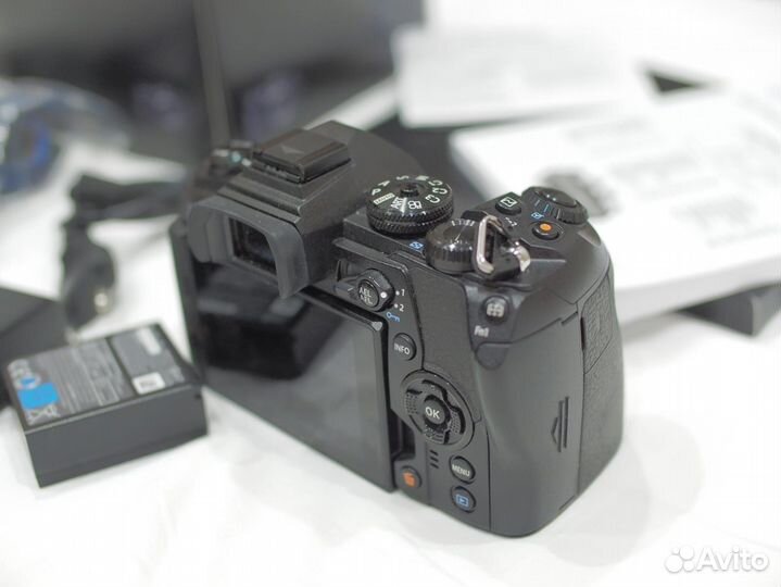 Olympus OM-D E-M1 Mark II