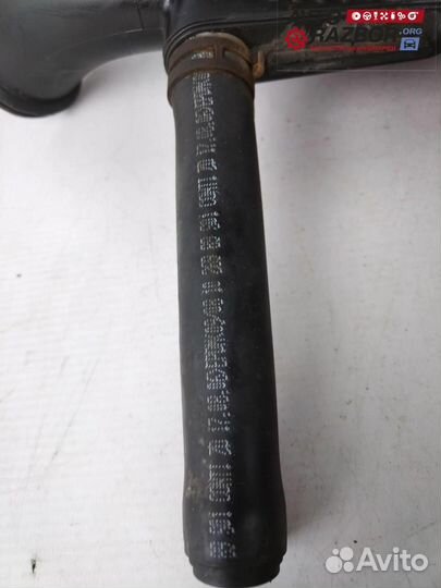 Патрубок воздушного фильтра VW Touareg 2009