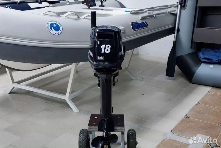 Лодочный мотор Tohatsu M18 (Новый витринный)