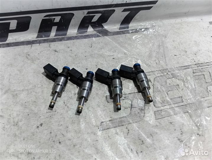 Форсунка топливная Volkswagen Passat B6 2.0 BVY