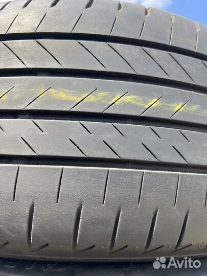 Bridgestone Alenza 001 255/45 R20