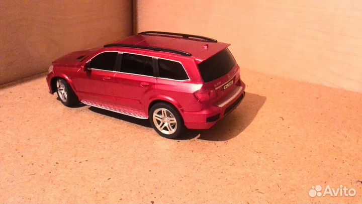 Модель а/м Mercedes-Benz GL 550 радиоуправляемая