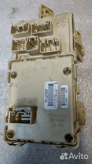 Блок предохранителей на Toyota avensis 2