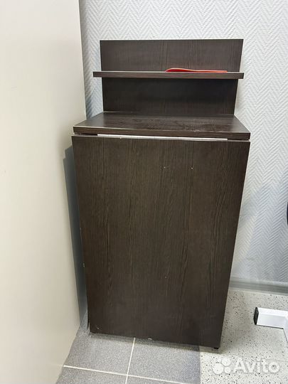 Маникюрный стол складной бу