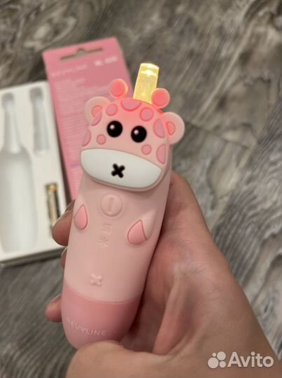 Звуковая зубная щетка revyline