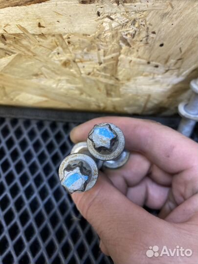 Болты ваз ларгус Веста хрей