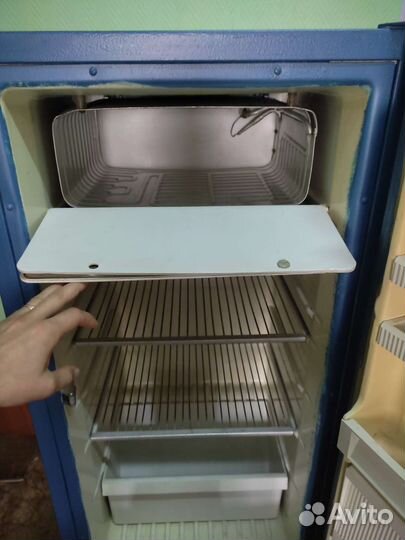 Холодильник бирюса суперрабочий