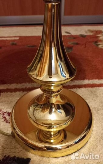 Лампа настольная